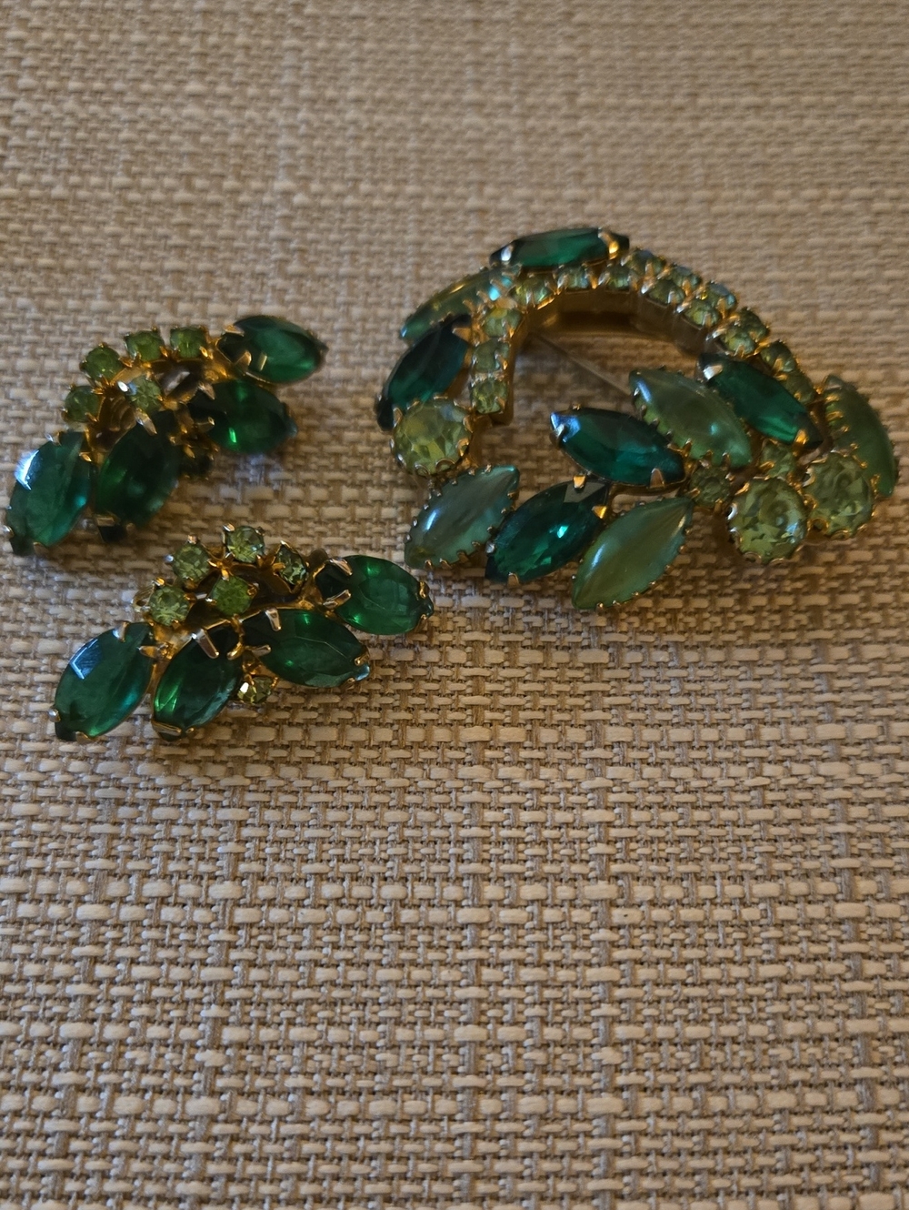 Vintage Green Crystal Leaf Brooch and Earring Set By Julianna (DeLizza & Elster)